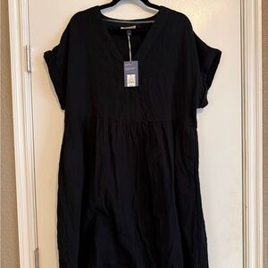 Universal Thread Black V-Neck Midi Dress